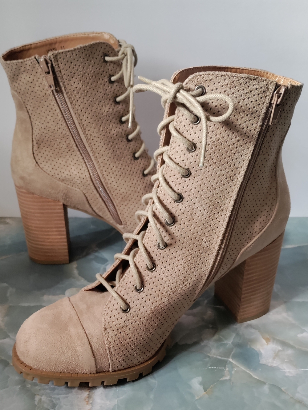 REPORT Lace-Up Perforated Block Heel Ankle Boots-Taupe/Beige Size 11